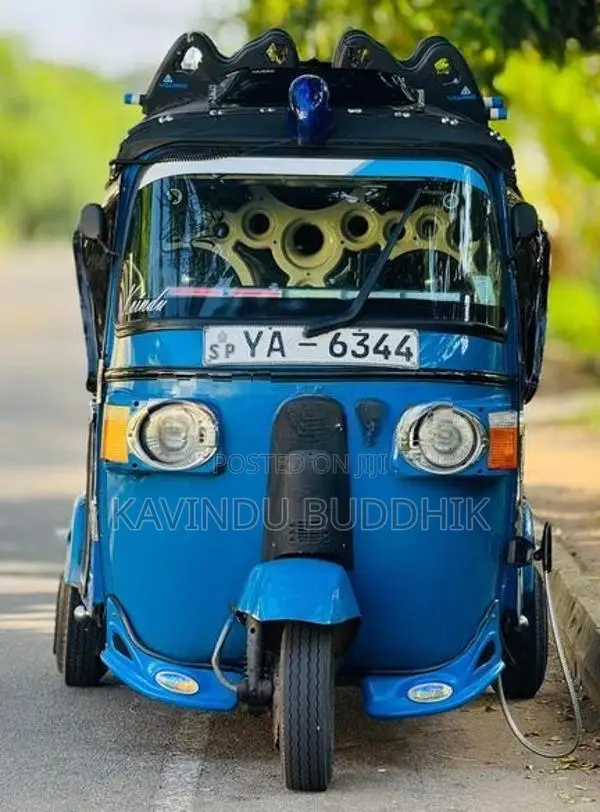 Bajaj RE 2010