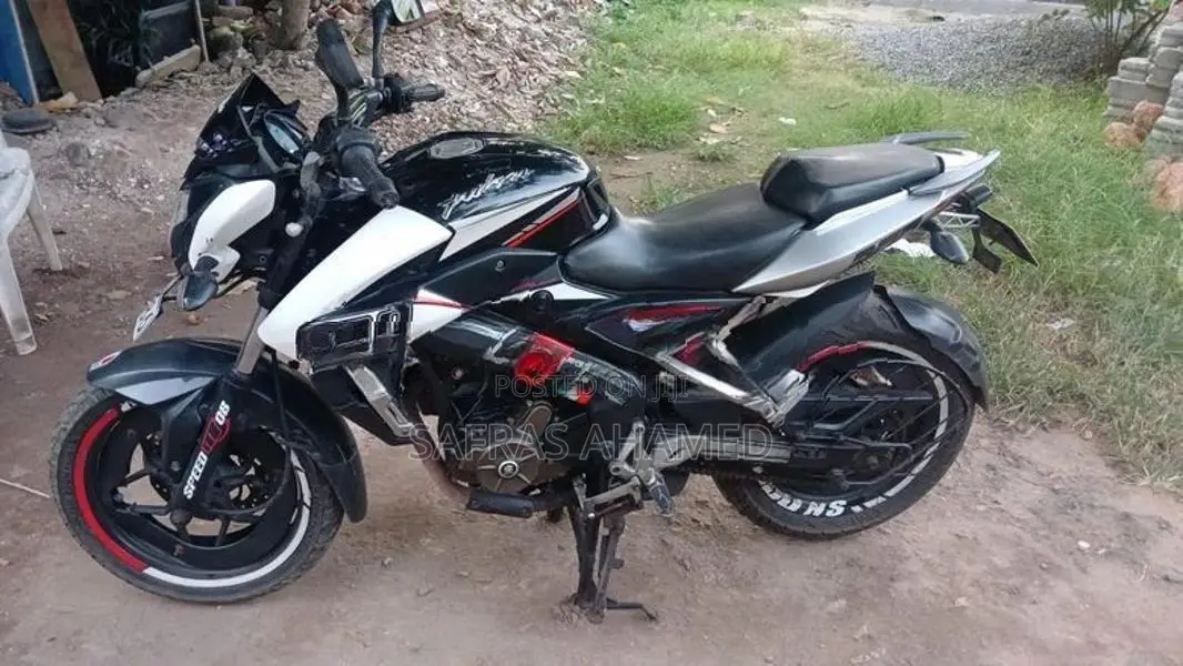 Bajaj Pulsar NS200 2016
