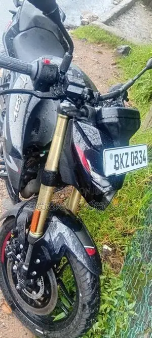 Bajaj Pulsar N160 Premium 2026