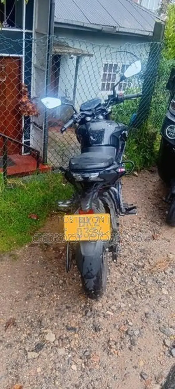 Bajaj Pulsar N160 Premium 2026