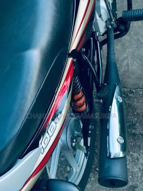 Bajaj CT100 2025