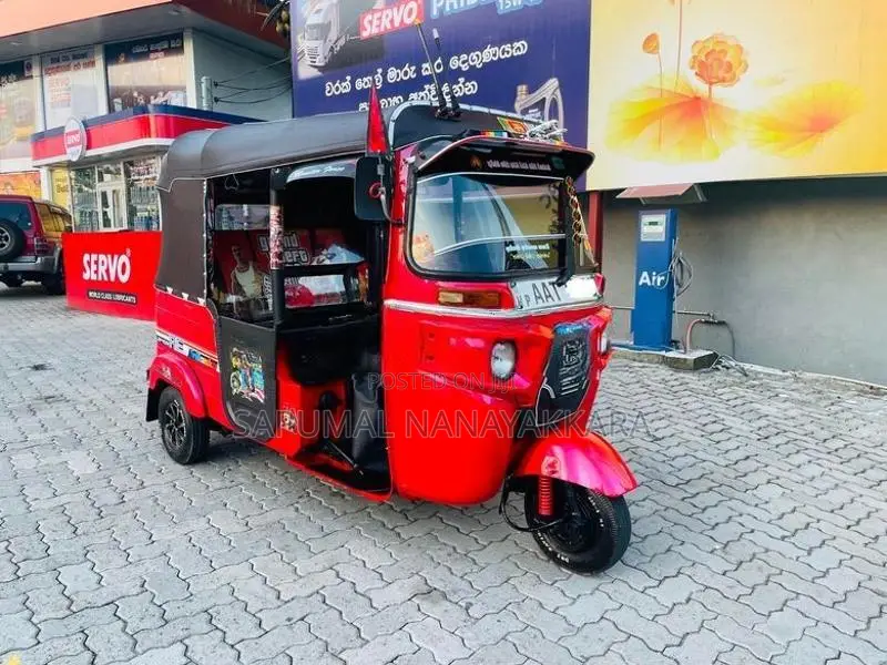 Bajaj RE 4 stroke 2014