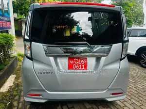 Toyota Roomy G Custom 2025