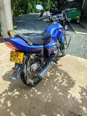 TVS Centra 2004