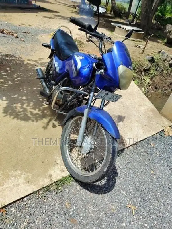 TVS Centra 2004