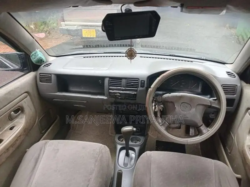 Mazda Demio 1999