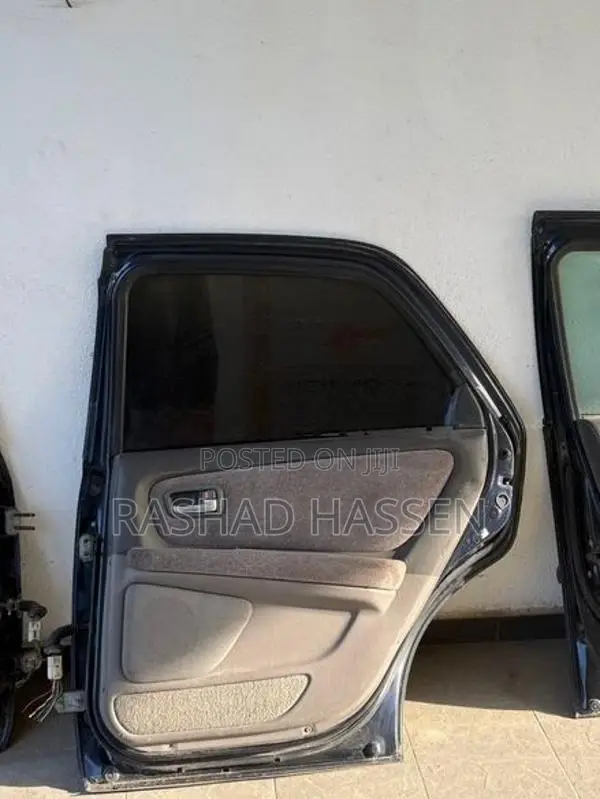 Toyota Cresta GX100/JZX100 Doors