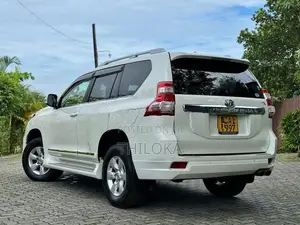 Toyota Land Cruiser Prado Highest spec 2014