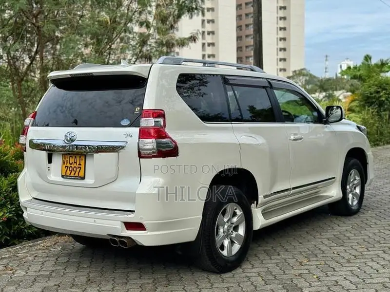 Toyota Land Cruiser Prado Highest spec 2014