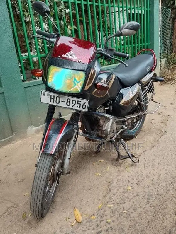 TVS Victor 2005