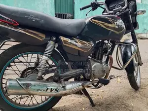 TVS Victor 2005