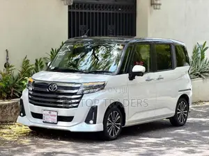 Toyota Roomy GT Custom 2026
