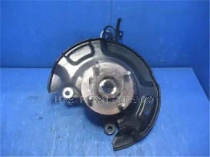 Toyota Yaris / Belta Front Hub With Knuckle Arm