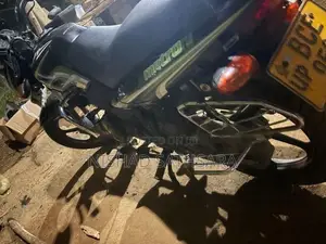 TVS Metro 2015