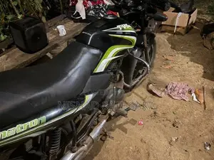 TVS Metro 2015
