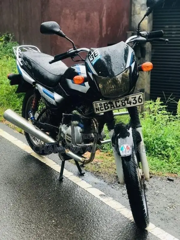 Bajaj CT100 2013