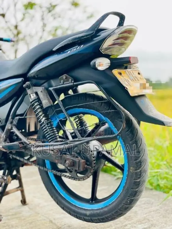 Bajaj Discover discovery 150 2012