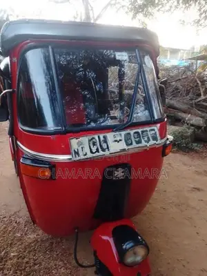 Bajaj RE 2002