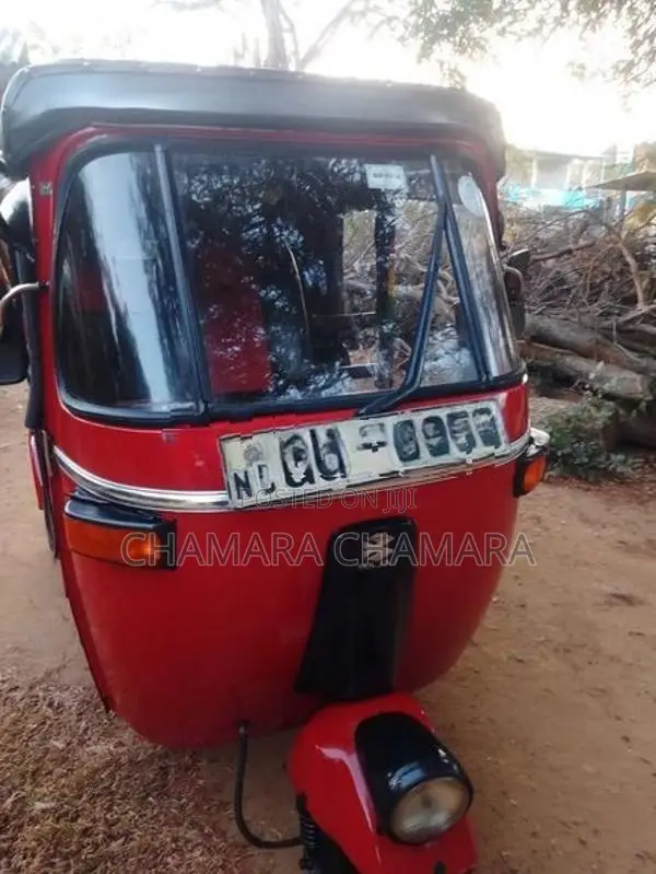 Bajaj RE 2002