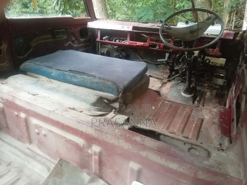 Mitsubishi L300 Van 1981