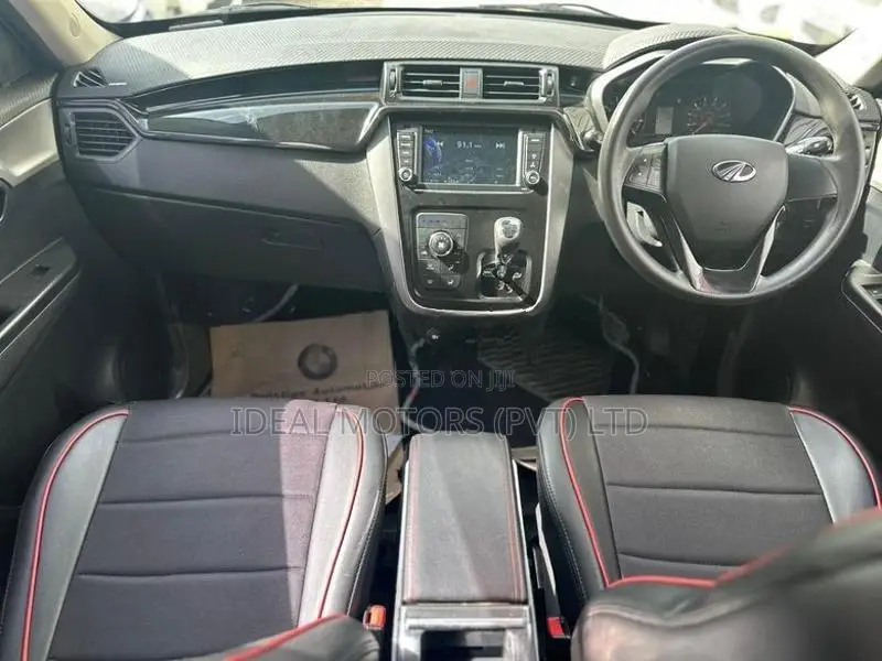 Mahindra KUV 100 NXT 2022
