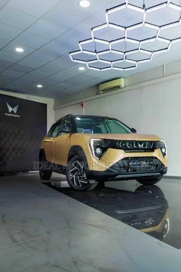 Mahindra XUV 3XO AX7L 2026