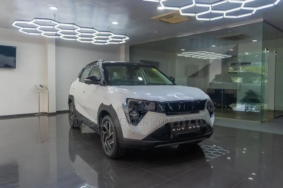 Mahindra XUV 3XO AX7L 2026