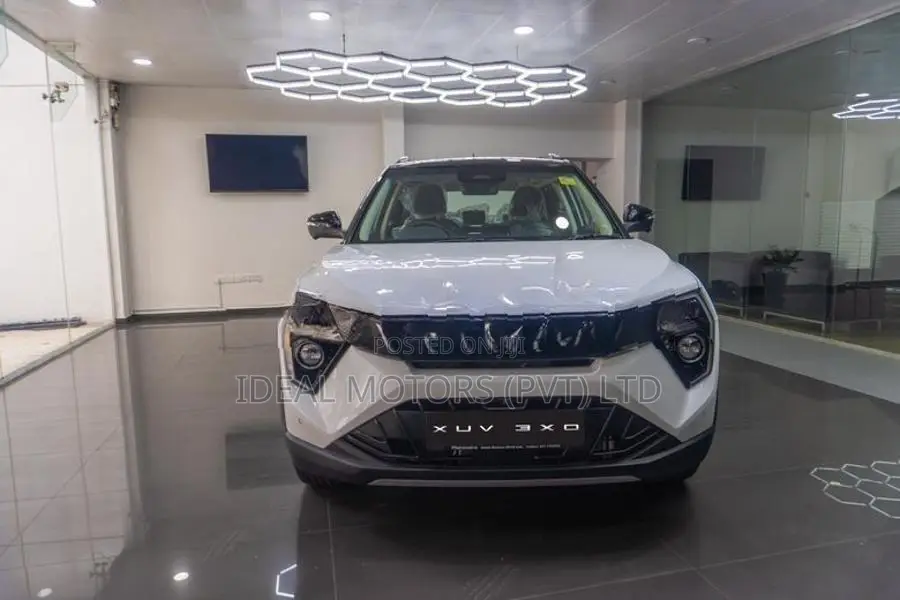 Mahindra XUV 3XO AX7L 2026