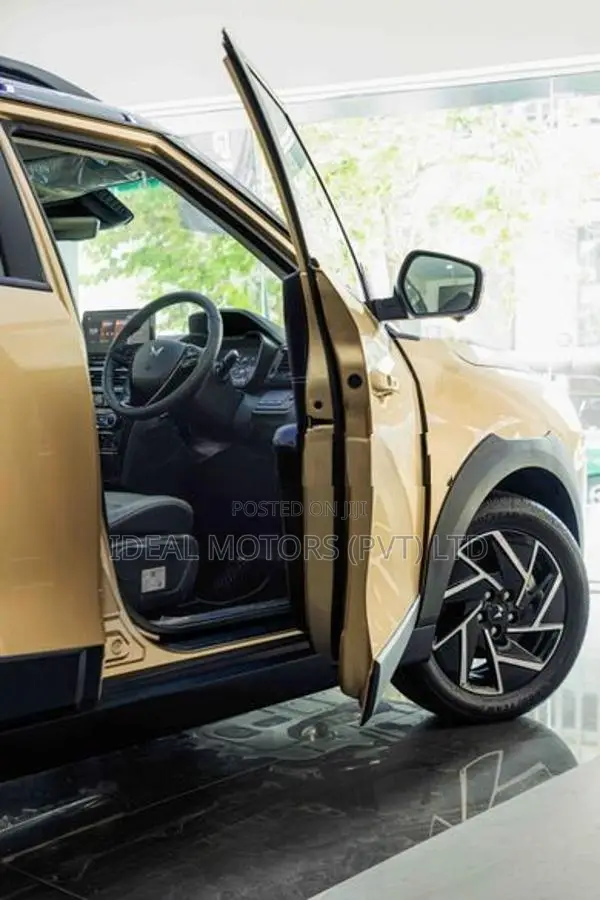 Mahindra XUV 3XO AX7L 2026