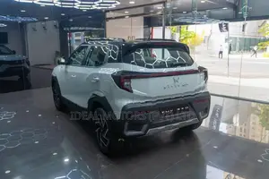 Mahindra XUV 3XO AX7L 2026