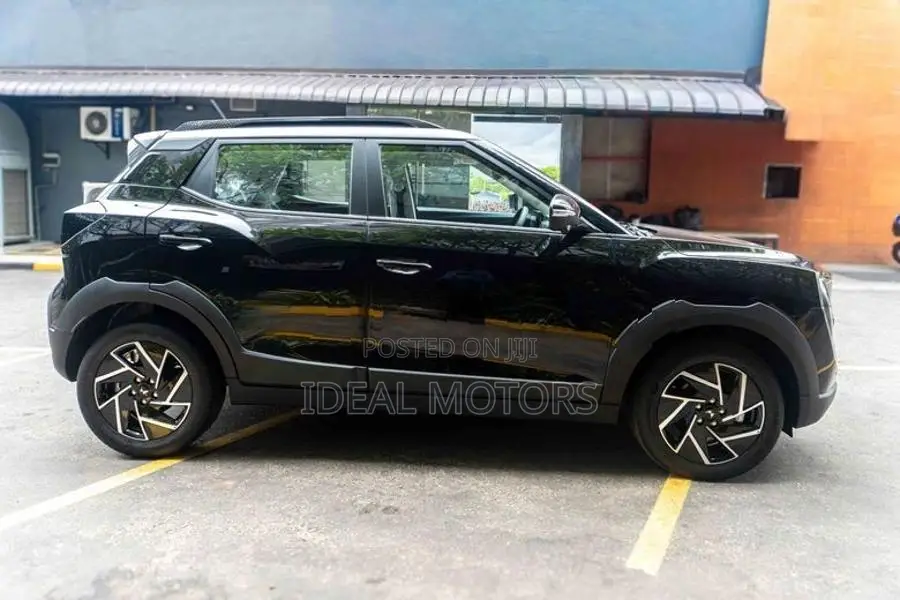 Mahindra XUV 3XO AX7L 2026