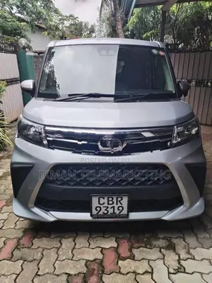 Toyota Roomy 2025