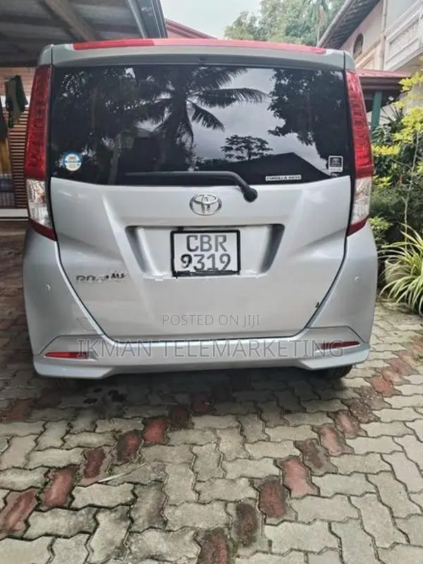 Toyota Roomy 2025