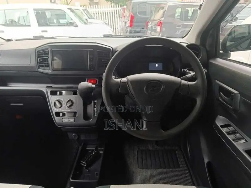 Daihatsu Mira 2024