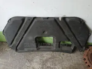 Suzuki Liana bonnet insulation