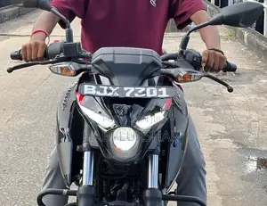 Bajaj Pulsar N160 2025