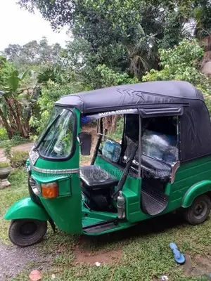 Bajaj RE 2010