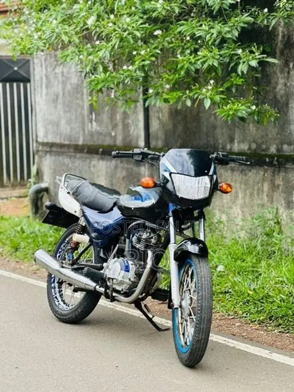 Bajaj CT100 2005