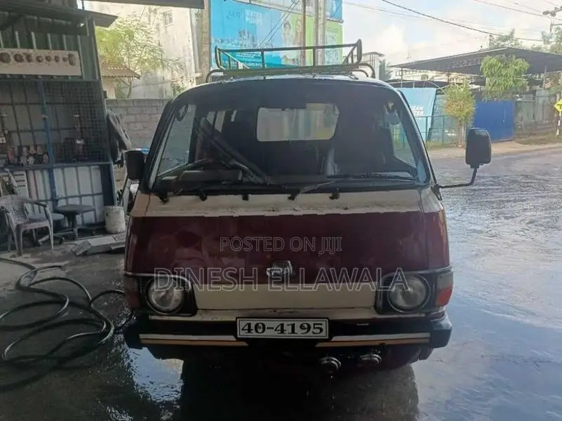 Toyota Noah LH 20 1988