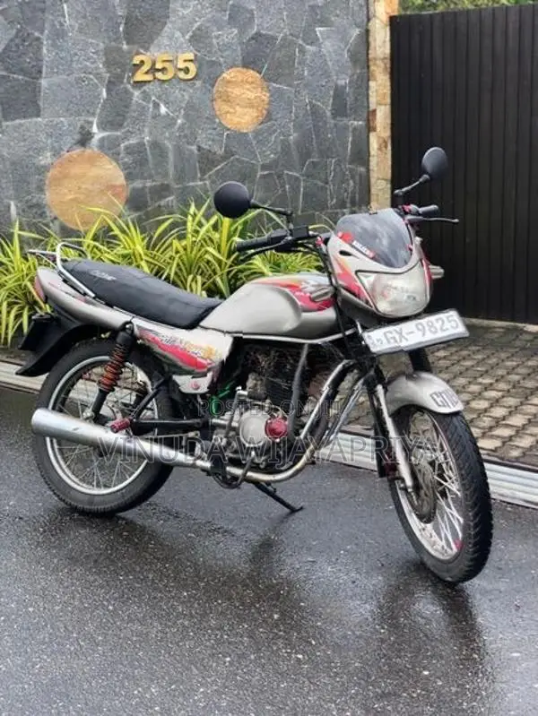 Bajaj Caliber 2002
