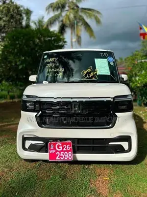 Honda N-Box Custom 2026
