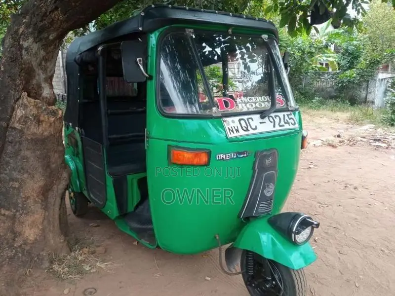 Bajaj RE 2005