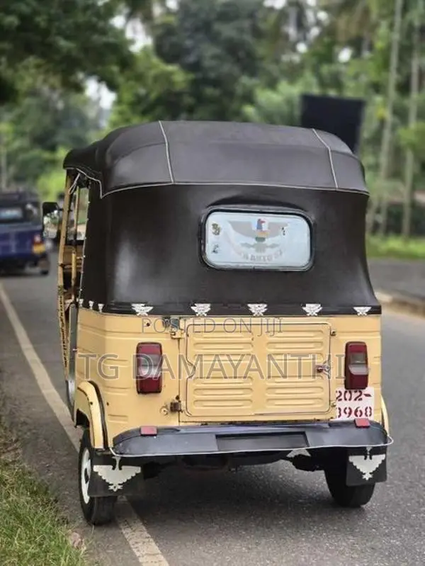 Bajaj RE 1995
