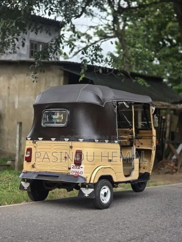 Bajaj RE 1995