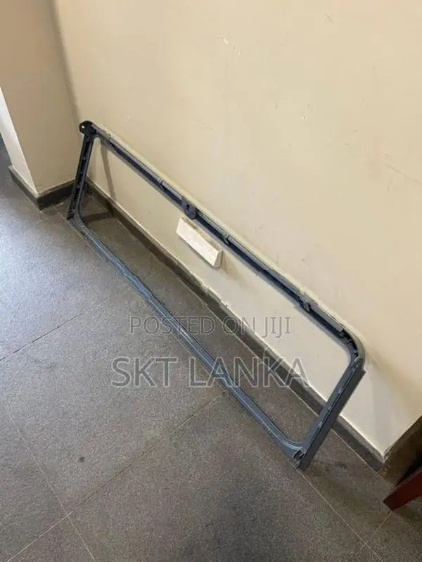 Genuine Defender 2.2 Puma TDCI 2014 Bulkhead Windscreen frame