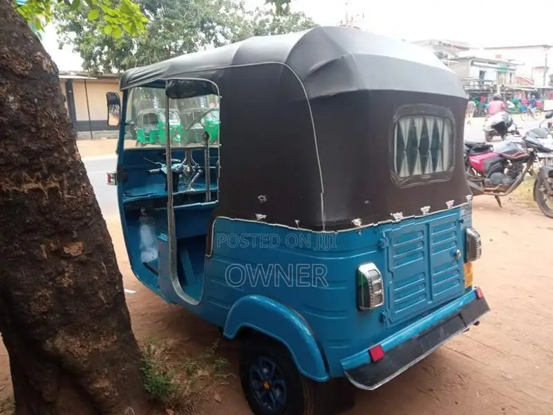 Bajaj RE 2003
