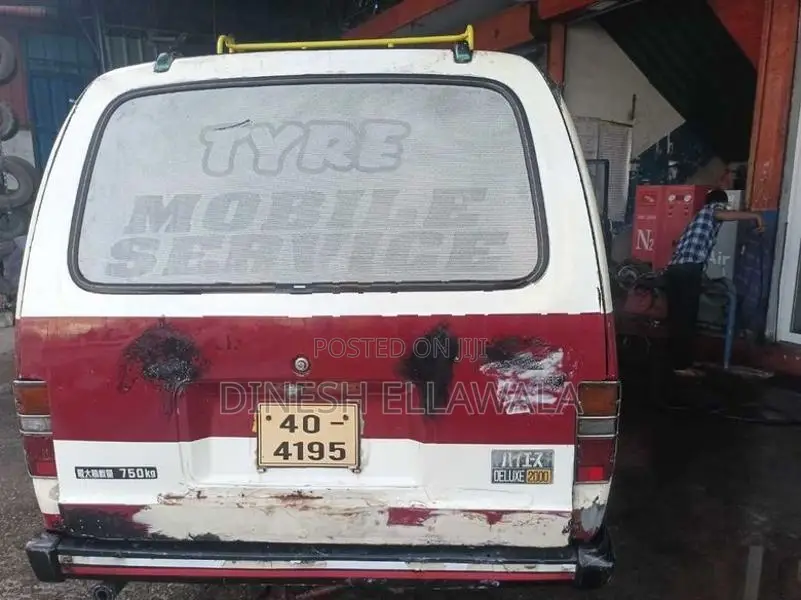 Toyota Noah LH 20 1988