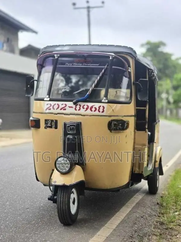 Bajaj RE 1995