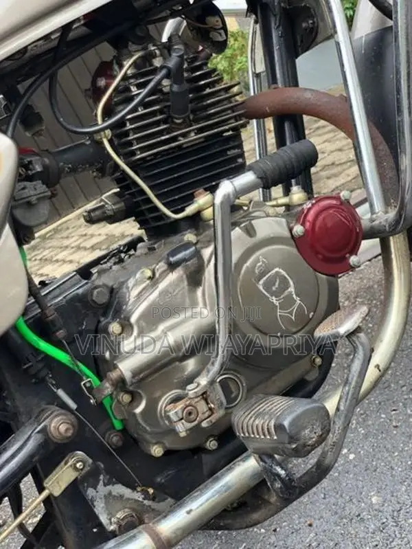 Bajaj Caliber 2002