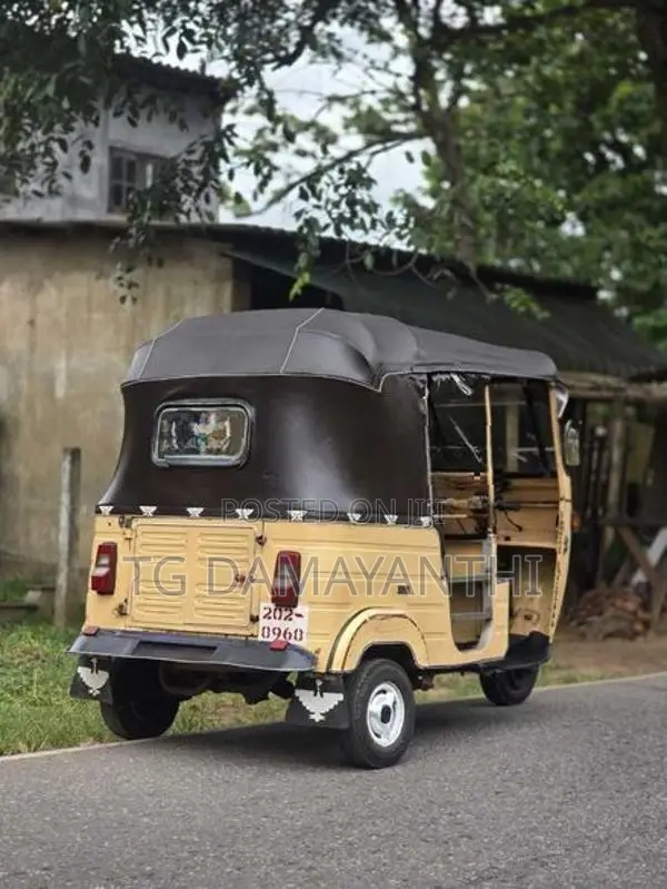 Bajaj RE 1995